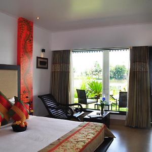Citrus Couple Connect Deluxe Double or Twin Room
